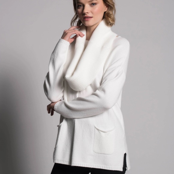 Piccadilly Canada Sweater - Picture 2 of 6